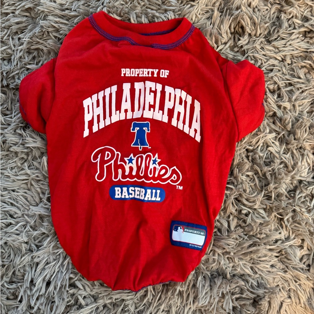 Philadelphia Phillies dog t-shirt